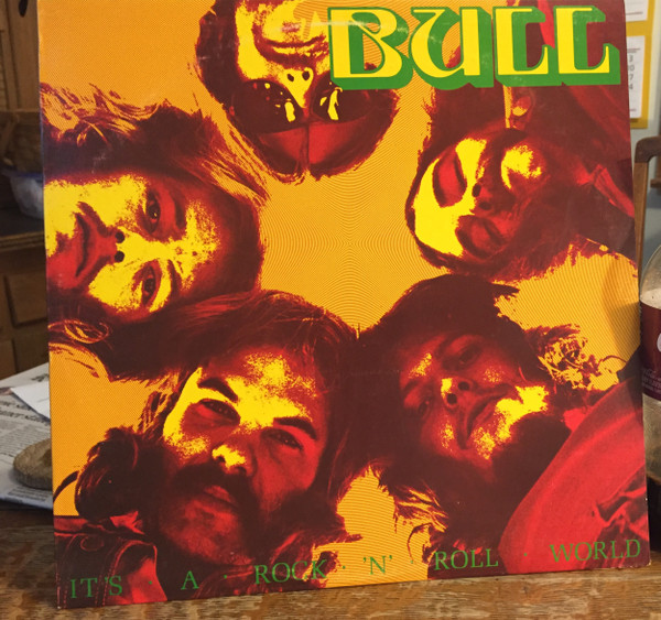 It's A Rock 'N' Roll World